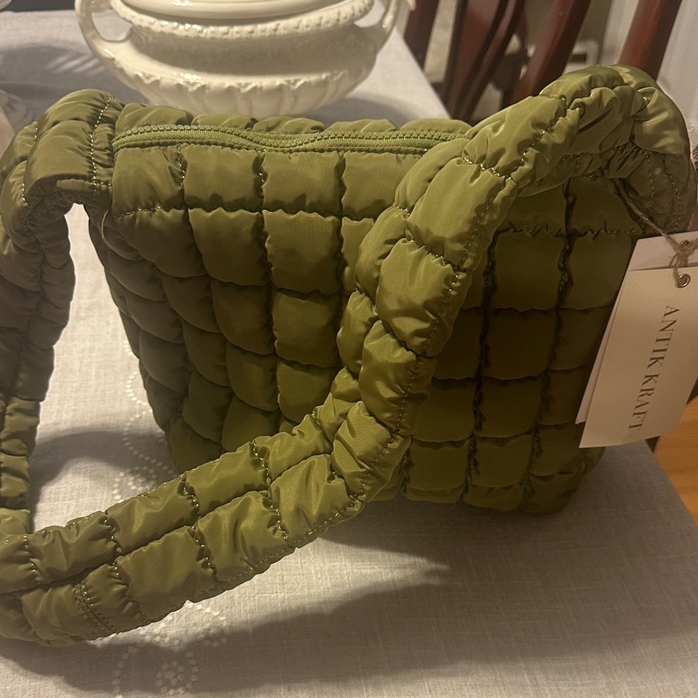 Antik Kraft moss green puffer tote bag